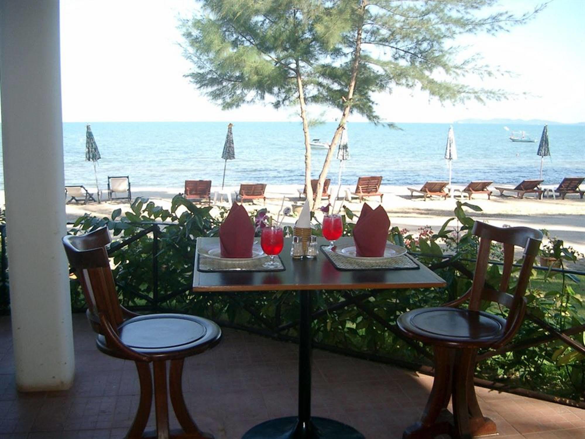Coral Hotel Bangsaphan Банґсапхан Екстер'єр фото