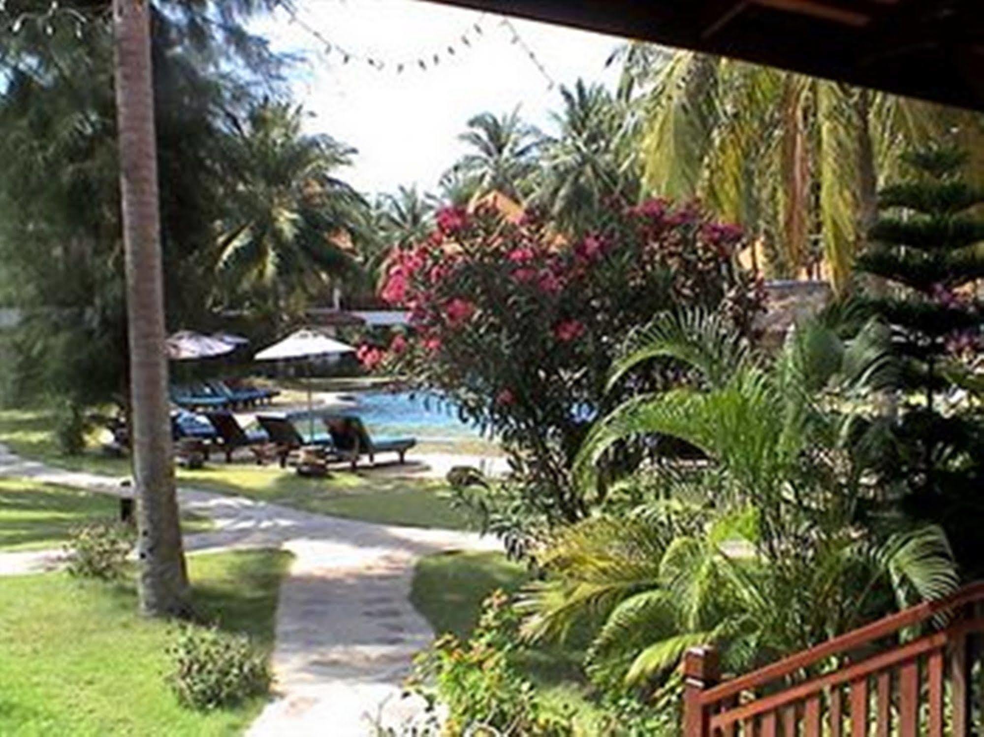 Coral Hotel Bangsaphan Банґсапхан Екстер'єр фото