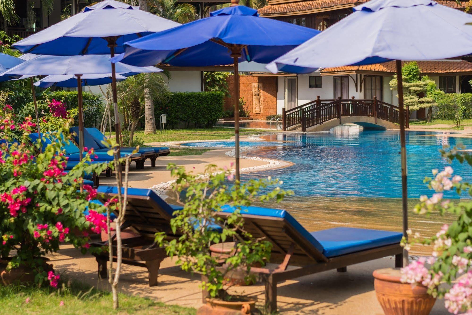 Coral Hotel Bangsaphan Банґсапхан Екстер'єр фото